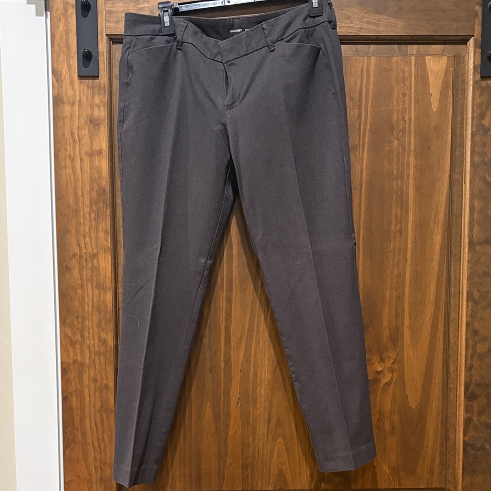 Old Navy Women's Dark Heathered Brown Pixie Cropped Pants